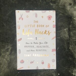 The Little Book of Life Hacks by Yumi Sakugawa - Pink & Gold Cover